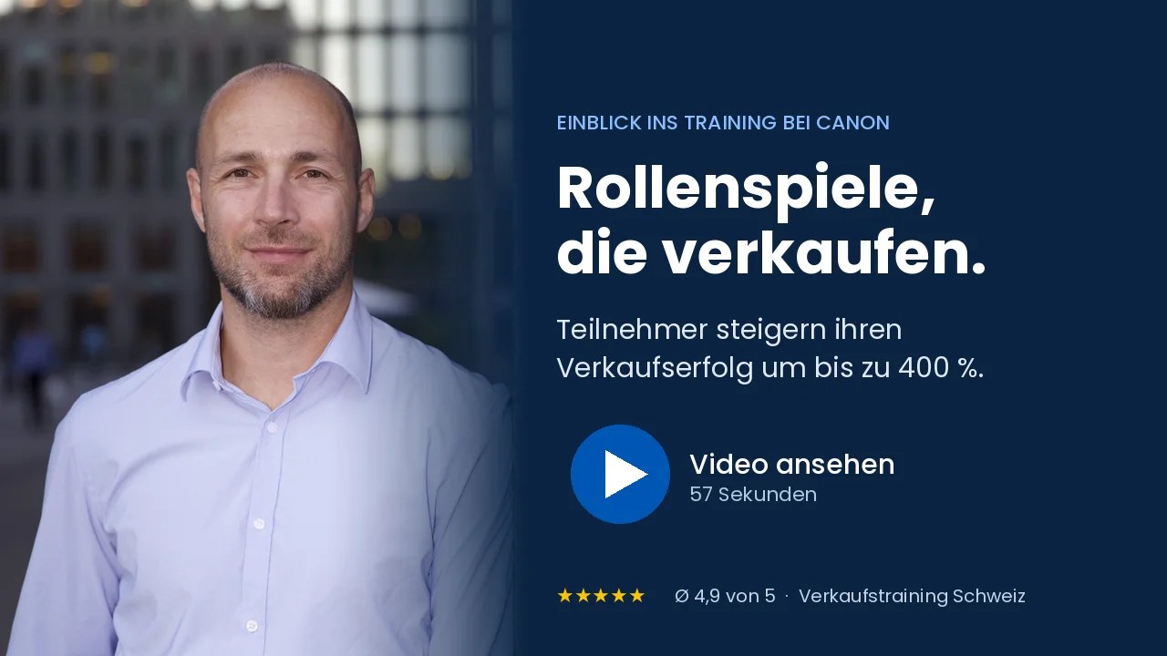 Teilnehmer üben im Verkaufstraining von Sales4IT bei Canon ein Rollenspiel für das Kundengespräch